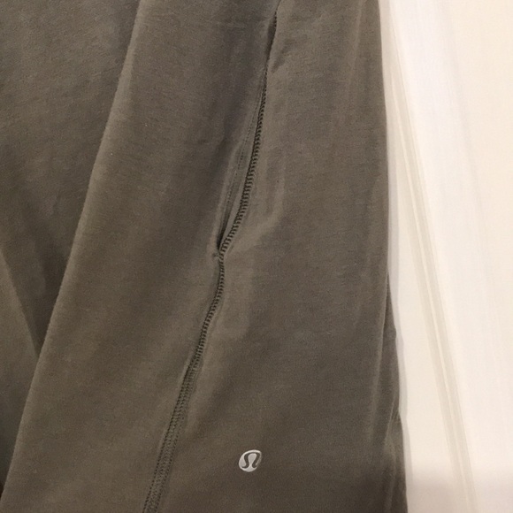 Lululemon Grey Shirt with pockets!! GUC - Picture 4 of 5